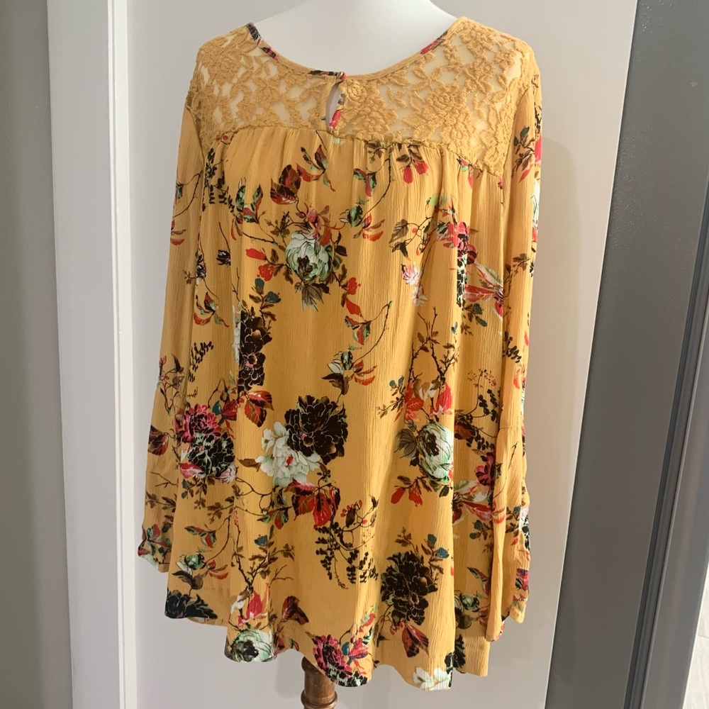 Passport yellow floral lace blouse
